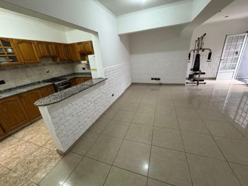 CASA PH DE 3 AMBIENTES EN VENTA - MORON CENTRO