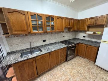 CASA PH DE 3 AMBIENTES EN VENTA - MORON CENTRO