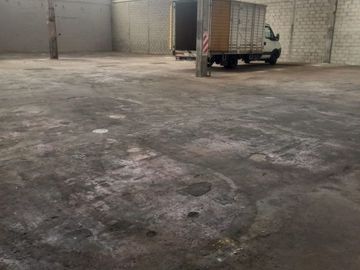 ALQUILER - AMPLIO GALPÓN / DEPÓSITO EN PARQUE INDUSTRIAL - FLORIDA OESTE