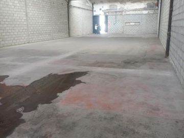 ALQUILER - AMPLIO GALPÓN / DEPÓSITO EN PARQUE INDUSTRIAL - FLORIDA OESTE
