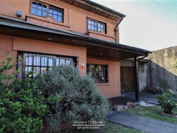 Casa en Venta Castelar con amplio parque
