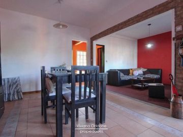 Casa en Venta Castelar con amplio parque