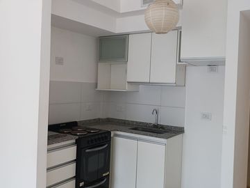 Monoambiente al fte c/balcón