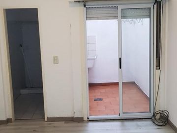 SE ALQUILA MONOAMBIENTE INTERNO CON PATIO LLARRAYA 2236 MATADEROS CABA