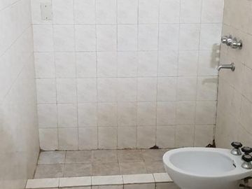 SE ALQUILA MONOAMBIENTE INTERNO CON PATIO LLARRAYA 2236 MATADEROS CABA