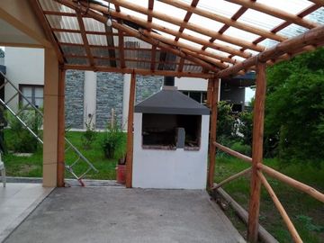 Bella casa a estrenar en Bº San Alfonso, Pilar del Este