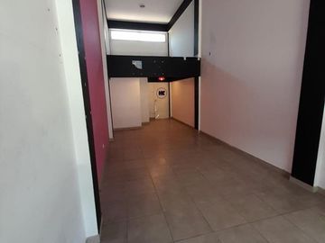 Excelente local comercial en alquiler