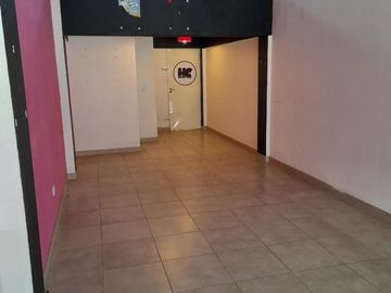 Excelente local comercial en alquiler