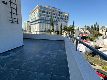 Oficina/ Consultorios  en renta en Prados Providencia
