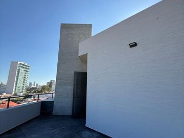 Oficina/ Consultorios  en renta en Prados Providencia