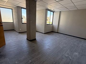 Oficina/ Consultorios  en renta en Prados Providencia