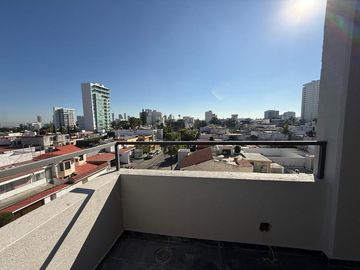 Oficina/ Consultorios  en renta en Prados Providencia