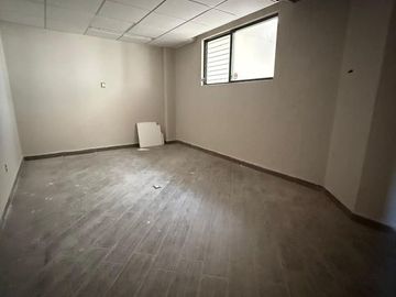Oficina/ Consultorios  en renta en Prados Providencia