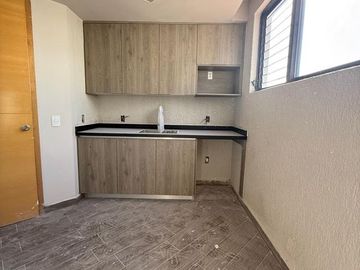 Oficina/ Consultorios  en renta en Prados Providencia