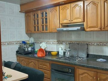 Casa en venta de 13 hab. en Nuevo timiza, Bogotá
