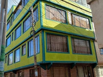 Casa en venta de 13 hab. en Nuevo timiza, Bogotá