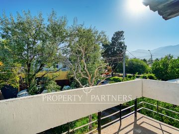 Venta Casa familiar con patio para remodelar en Ñuñoa