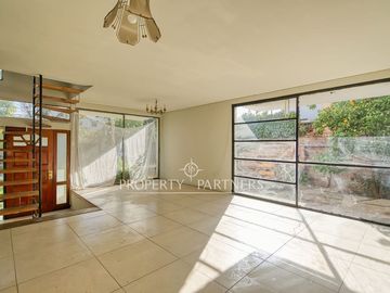 Venta Casa familiar con patio para remodelar en Ñuñoa