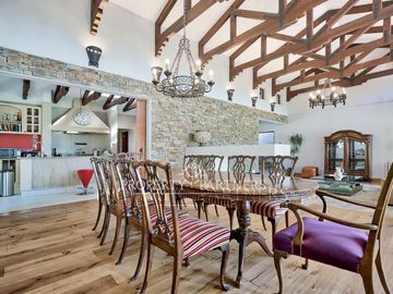 Condominio con cancha de golf y seguridad en Piedra Roja