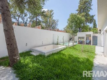 VENTA TRIPLEX 4 AMBIENTES EN PARQUE LELOIR