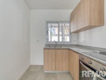 VENTA TRIPLEX 4 AMBIENTES EN PARQUE LELOIR