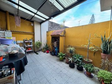 VENTA CASA 3 DORMITORIOS PATIO Y TERRAZA