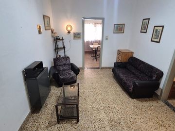 VENTA CASA LOTE PROPIO CON GALPON EN WILDE 10 X 46