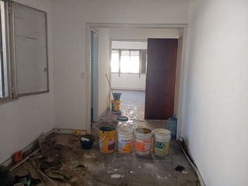 Local Lote c/vivienda Lomas sobre Yrigoyen 8900