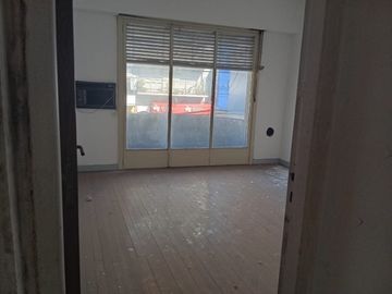 Local Lote c/vivienda Lomas sobre Yrigoyen 8900