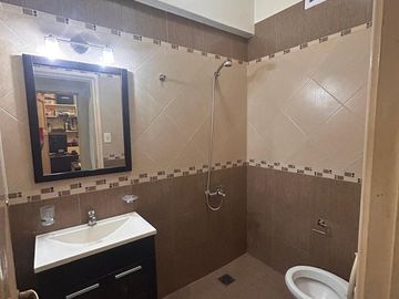 VENTA CASA 5 AMB COCHERA/PATIO/TERRAZA Z/BARRACAS.
