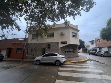 VENTA CASA 5 AMB COCHERA/PATIO/TERRAZA Z/BARRACAS.