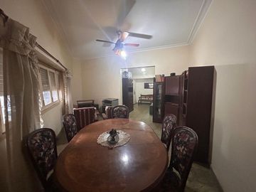 VENTA CASA 5 AMB COCHERA/PATIO/TERRAZA Z/BARRACAS.