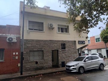 VENTA CASA 5 AMB COCHERA/PATIO/TERRAZA Z/BARRACAS.