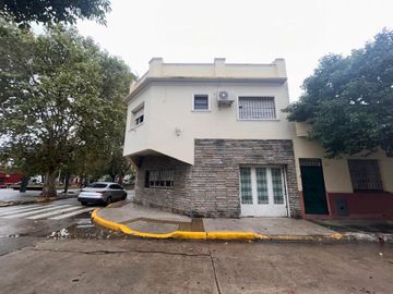 VENTA CASA 5 AMB COCHERA/PATIO/TERRAZA Z/BARRACAS.