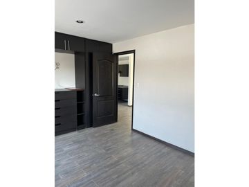 Departamento en Renta entre Calzada Zavaleta y Recta a Cholula, Puebla
