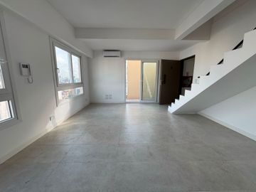 DUPLEX 2 AMB EN CABALLITO