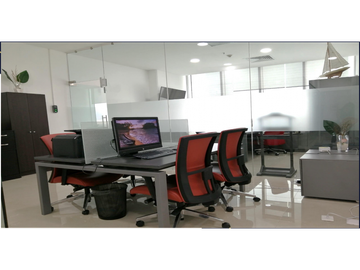 Oficina 407 en renta de 112 m2 en Copr. Malecón, Cancún