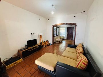VENTA CASA 4 AMB VILLA BOSCH COCHERA PATIO PERMUTA