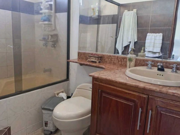 VENTA CASA EN LA LOMA DE LOS BERNAL - MEDELLIN