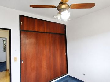CASA 4 AMB  EN VENTA VILLA ADELINA JARDIN PILETA