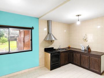 CASA 4 AMB  EN VENTA VILLA ADELINA JARDIN PILETA