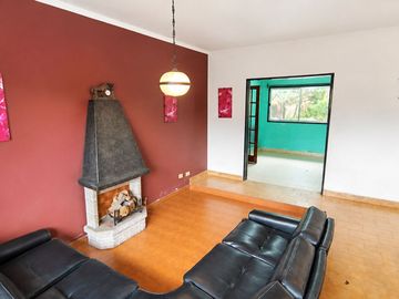 CASA 4 AMB  EN VENTA VILLA ADELINA JARDIN PILETA