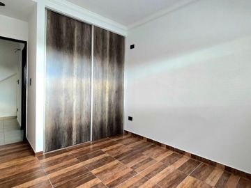 VENTA PH 4 Ambientes con terraza en Versalles