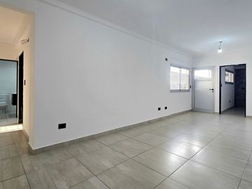 VENTA PH 4 Ambientes con terraza en Versalles