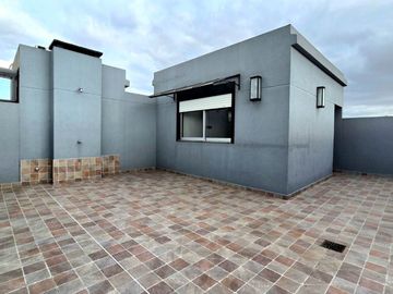 VENTA PH 4 Ambientes con terraza en Versalles