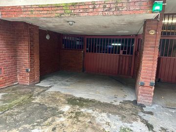 Cochera Espacio Guardacoche Cubierta Belgrano