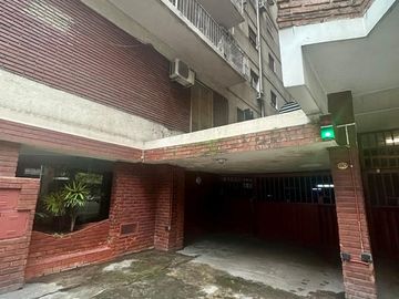 Cochera Espacio Guardacoche Cubierta Belgrano