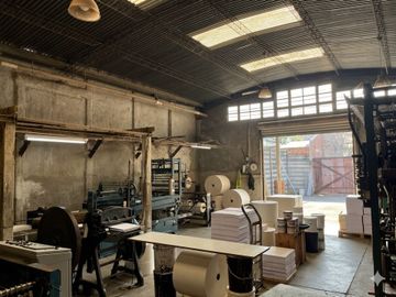 VENTA Galpón Industrial Loma Hermosa APTO CREDITO