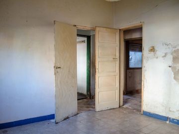 LOCAL COMERCIAL EN ESQUINA SAN JUSTO A REFACCIONAR