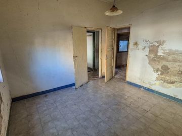 LOCAL COMERCIAL EN ESQUINA SAN JUSTO A REFACCIONAR